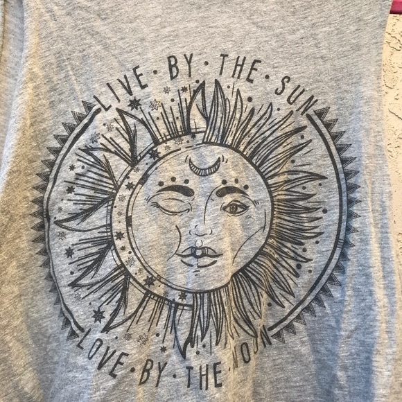 Sun Moon Gray Tank - Picture 2 of 4